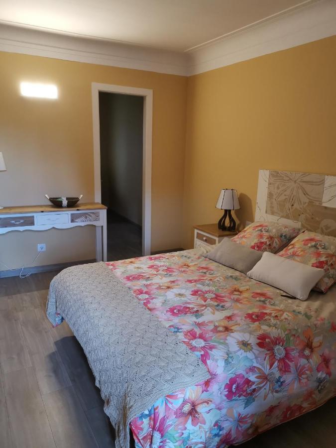 Cal Duran Bed & Breakfast Esparreguera Екстериор снимка